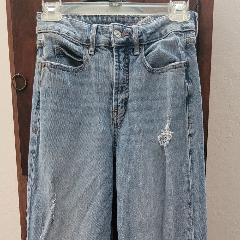Old Navy Extra High-Rise Sky-HI Wide Leg Secret-Smooth Pockets Jeans - Size 0